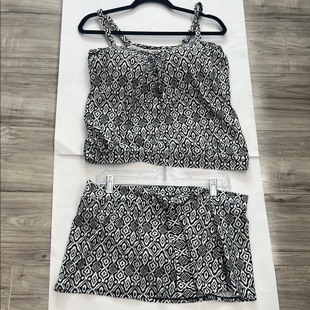 JONES NEW YORk Black and White Patterned Women's Skirt